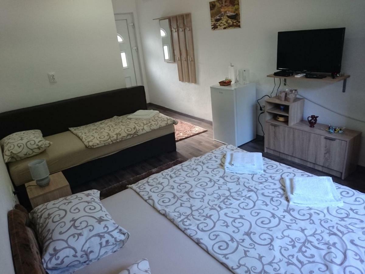 Studio And Winery Kalimut Virpazar Luaran gambar