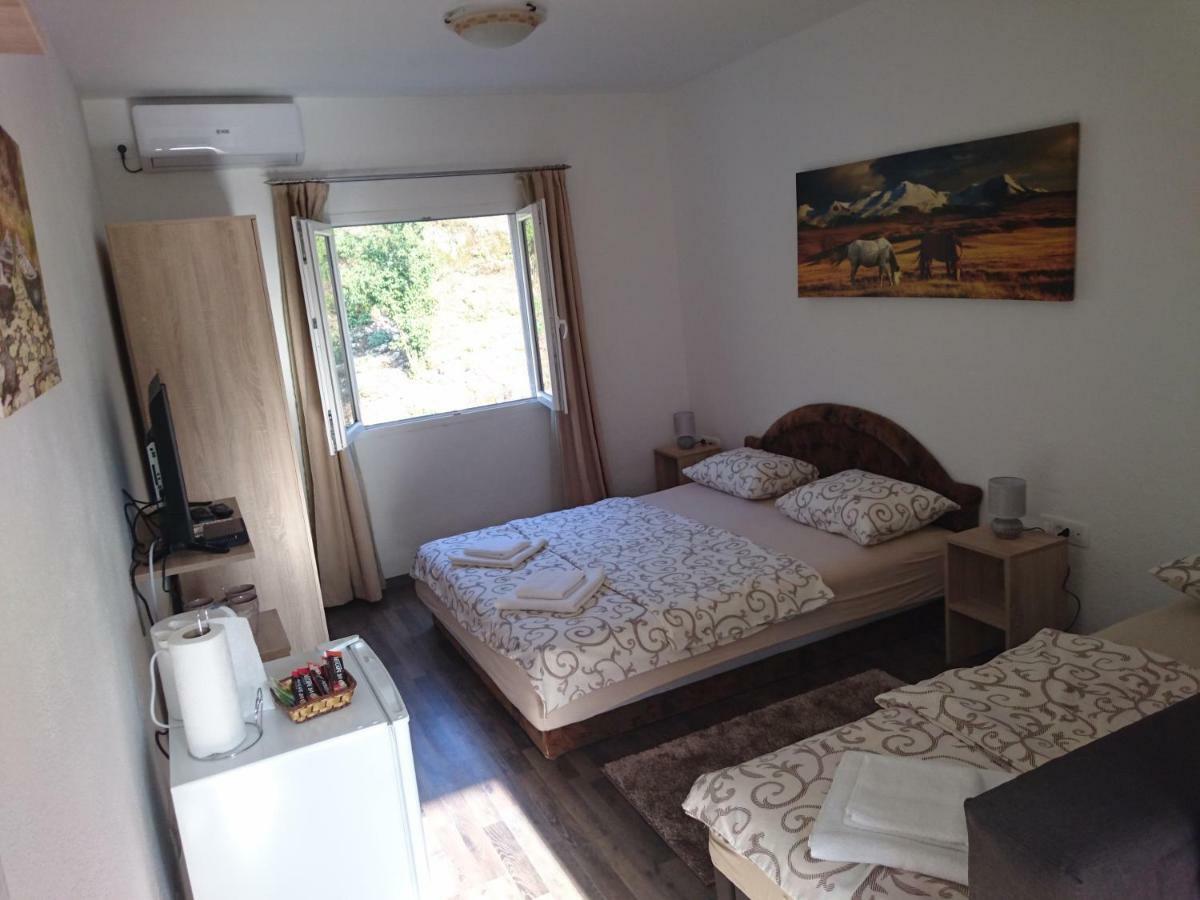 Studio And Winery Kalimut Virpazar Luaran gambar